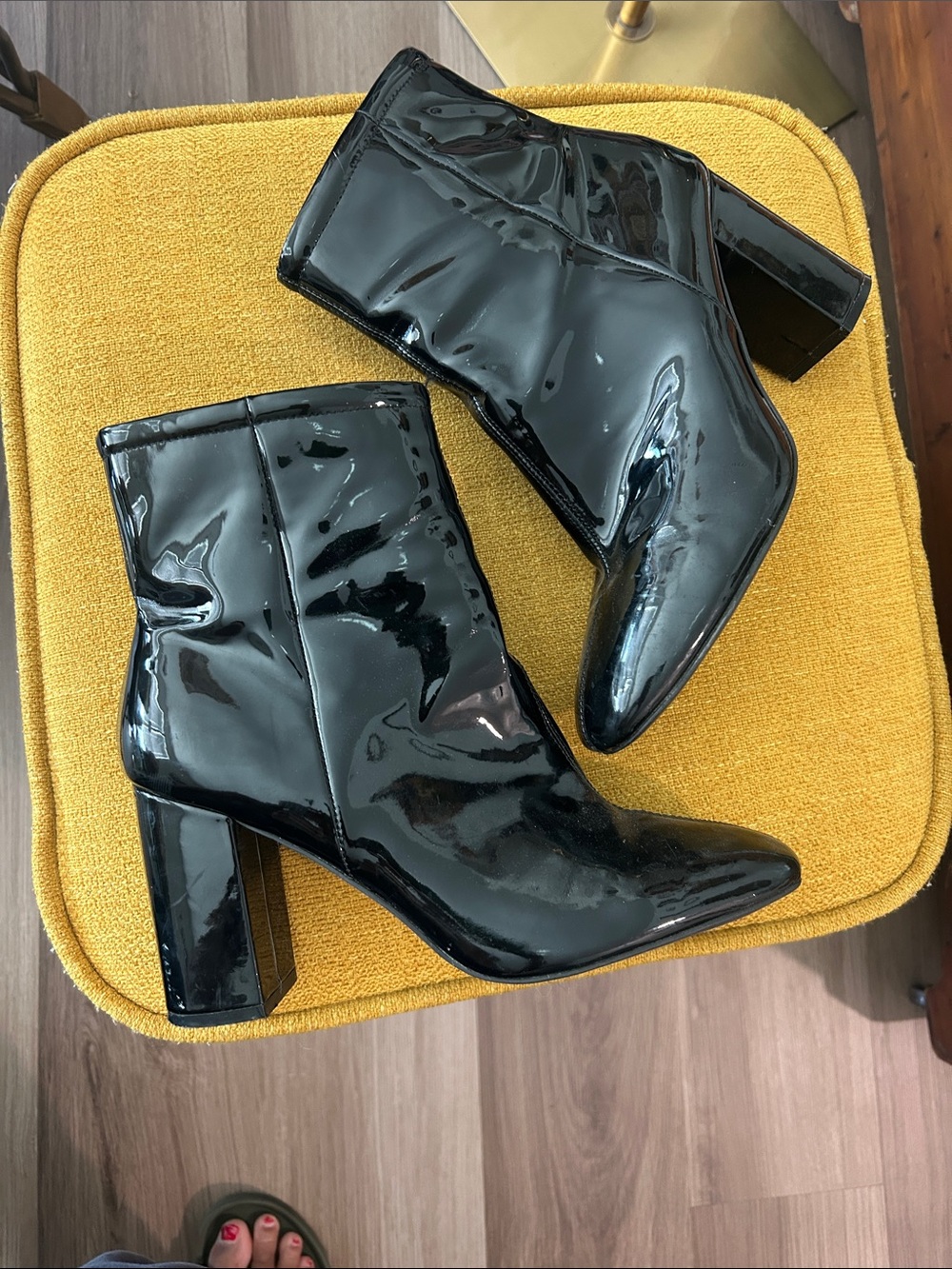 Urban Outfitters Women's Black Patent Ankle Boots - Chic Block Heel